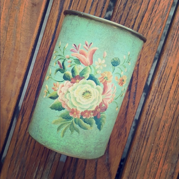 Mary Carol Other - Floral Pencil holder